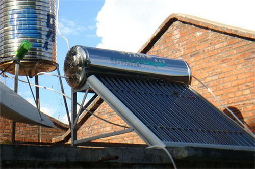 太陽能熱水器晚上能加熱嗎